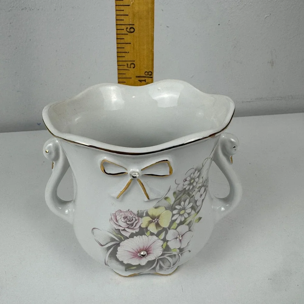 Vtg Valentin Italy Swan Handle Cachepot Planter Floral‎ Porcelain Gold Trim